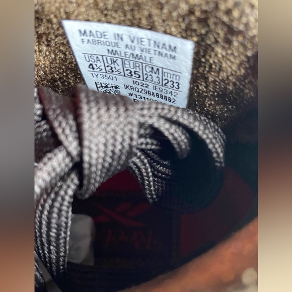 2023 Reebok Pump Omni Zone 2 'Valentine's Day Sz. 4.5 Mens/Sz. 6.5 Women’s - Picture 11 of 16